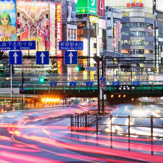 japanese-downtown-traffic-at-dusk-2023-11-27-04-56-36-utc-1.jpg